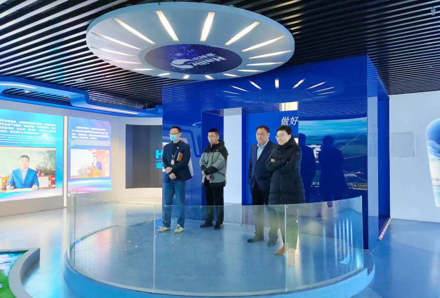 中信银行访问团一行到新葡的京集团35222vip参观洽谈